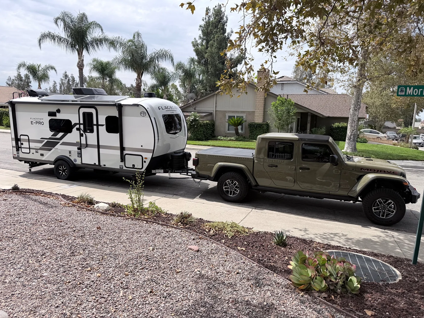Jeep Gladiator Gladiator Towing ... what is going on with the on-line specs????? IMG_2508