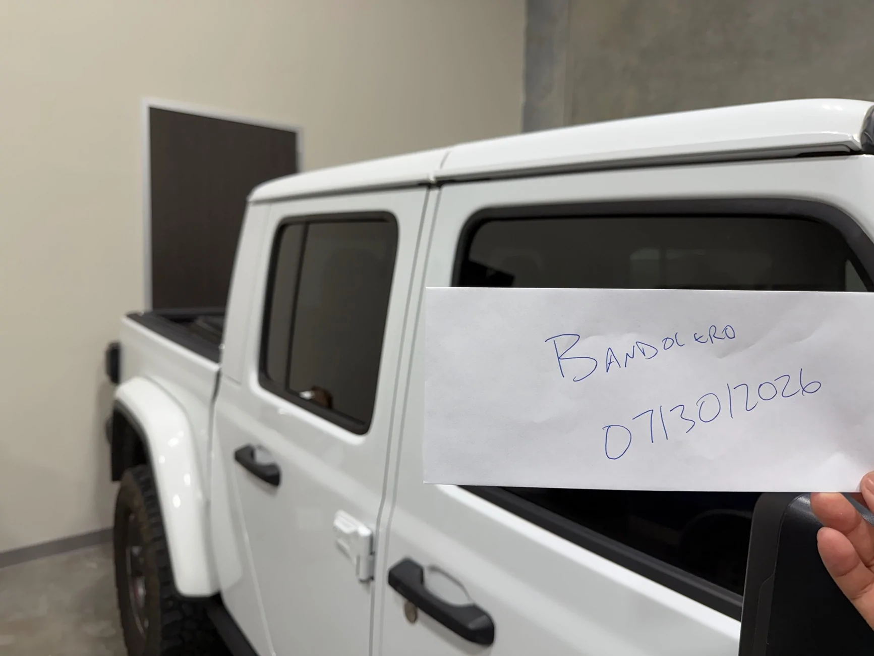 Jeep Gladiator Painted White Gladiator Bed with Rubicon rear fenders and Hard Top IMG_0117