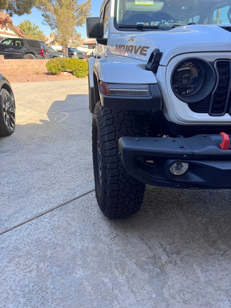 Jeep Gladiator 35s on Mojave with stock wheels. IMG_8706
