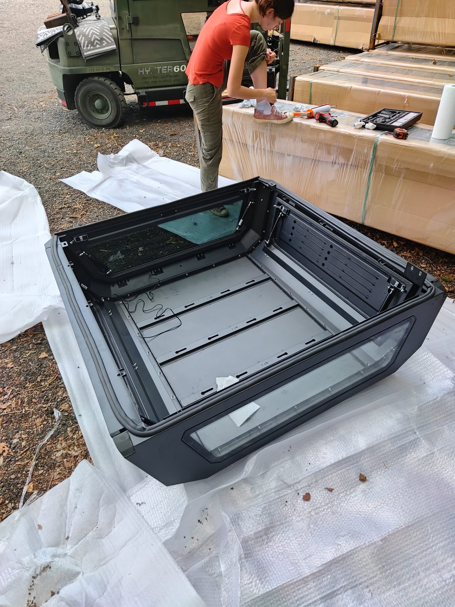 Jeep Gladiator Alibaba Caps near me or order it custom? oU5Cetrkn3y-mH5Np&_nc_zt=23&_nc_ht=scontent-iad6-1