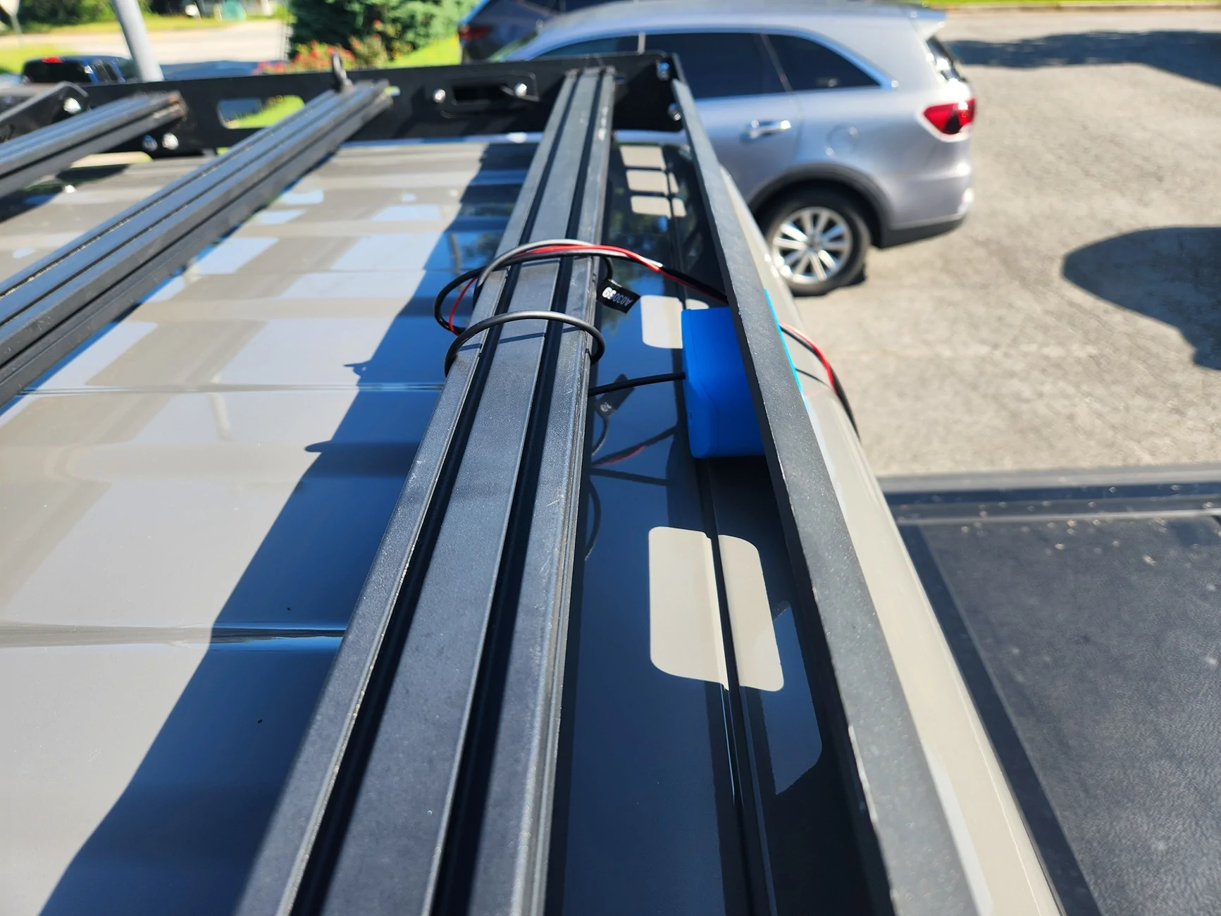 Jeep Gladiator WOLFBOX G930 mirror install and fixes 1000022098
