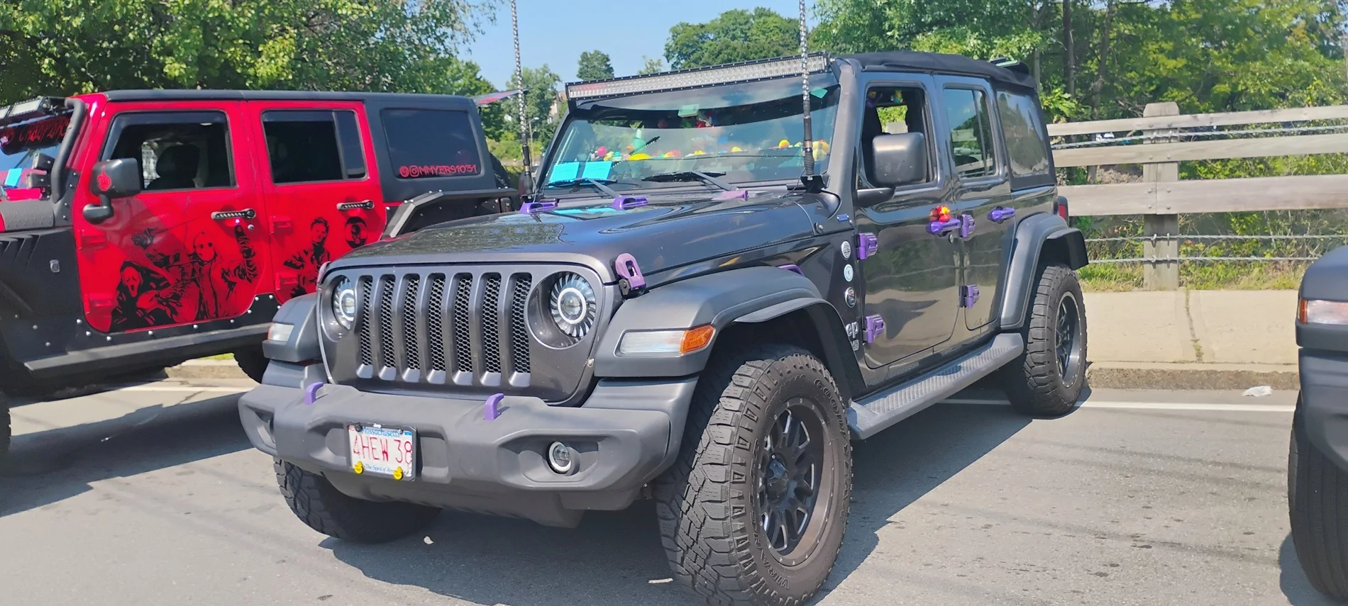 Jeep Gladiator Photos: Putnam car show 1000032878