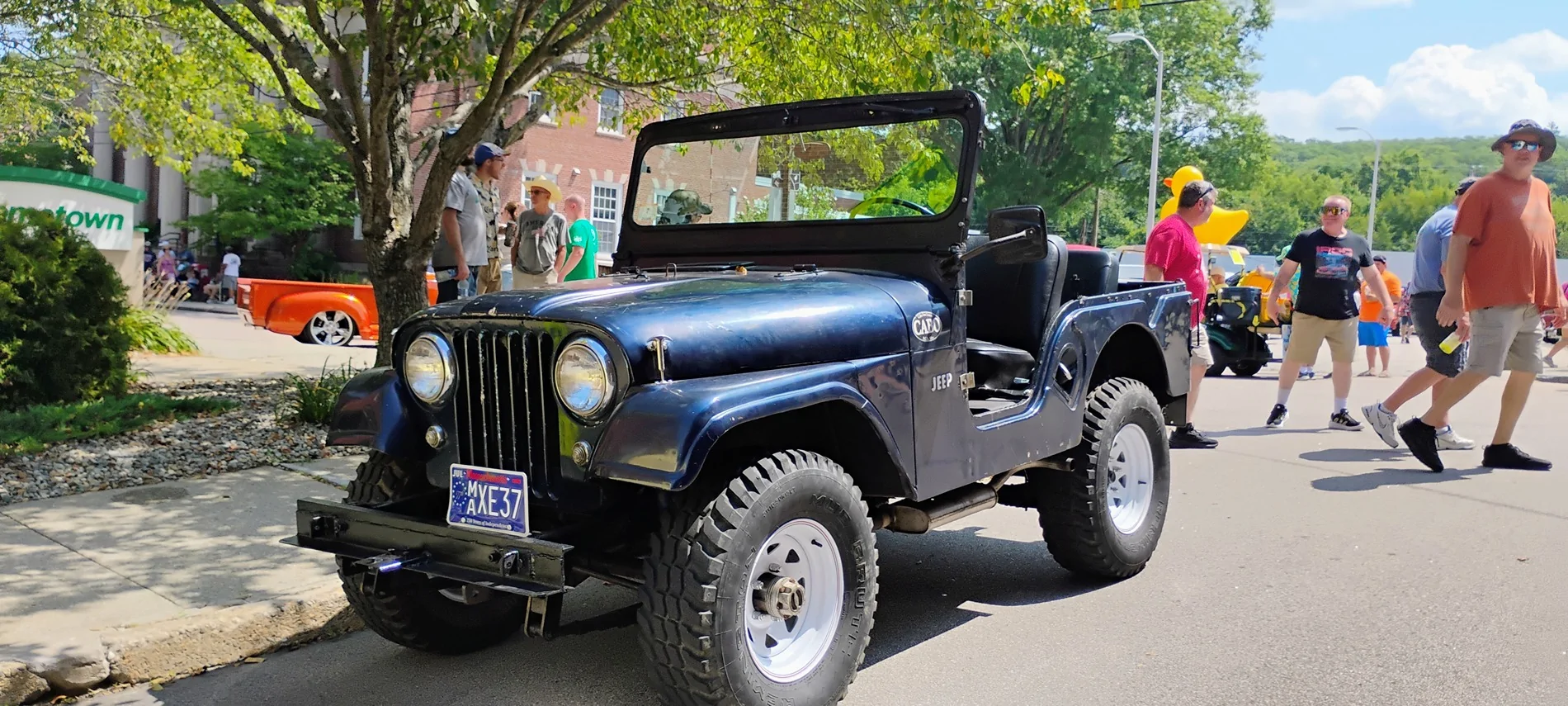 Jeep Gladiator Photos: Putnam car show 1000032905