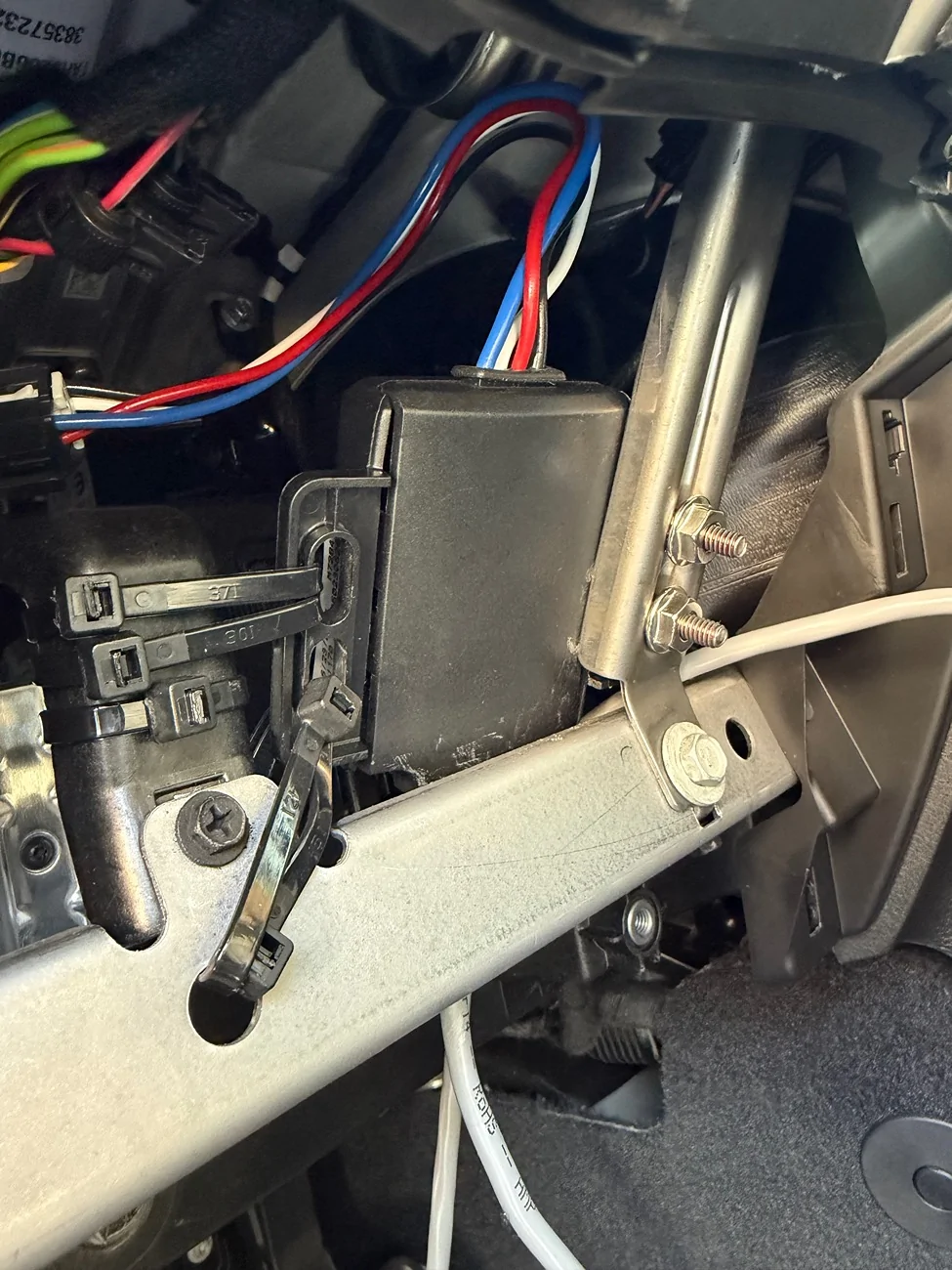 Jeep Gladiator Trailer brake controller IMG_2989