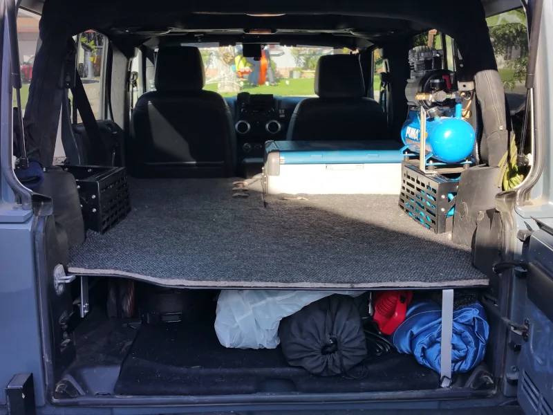 Jeep Gladiator Dog Mess Containment System (Home Made... mostly) JKU Raised Floor
