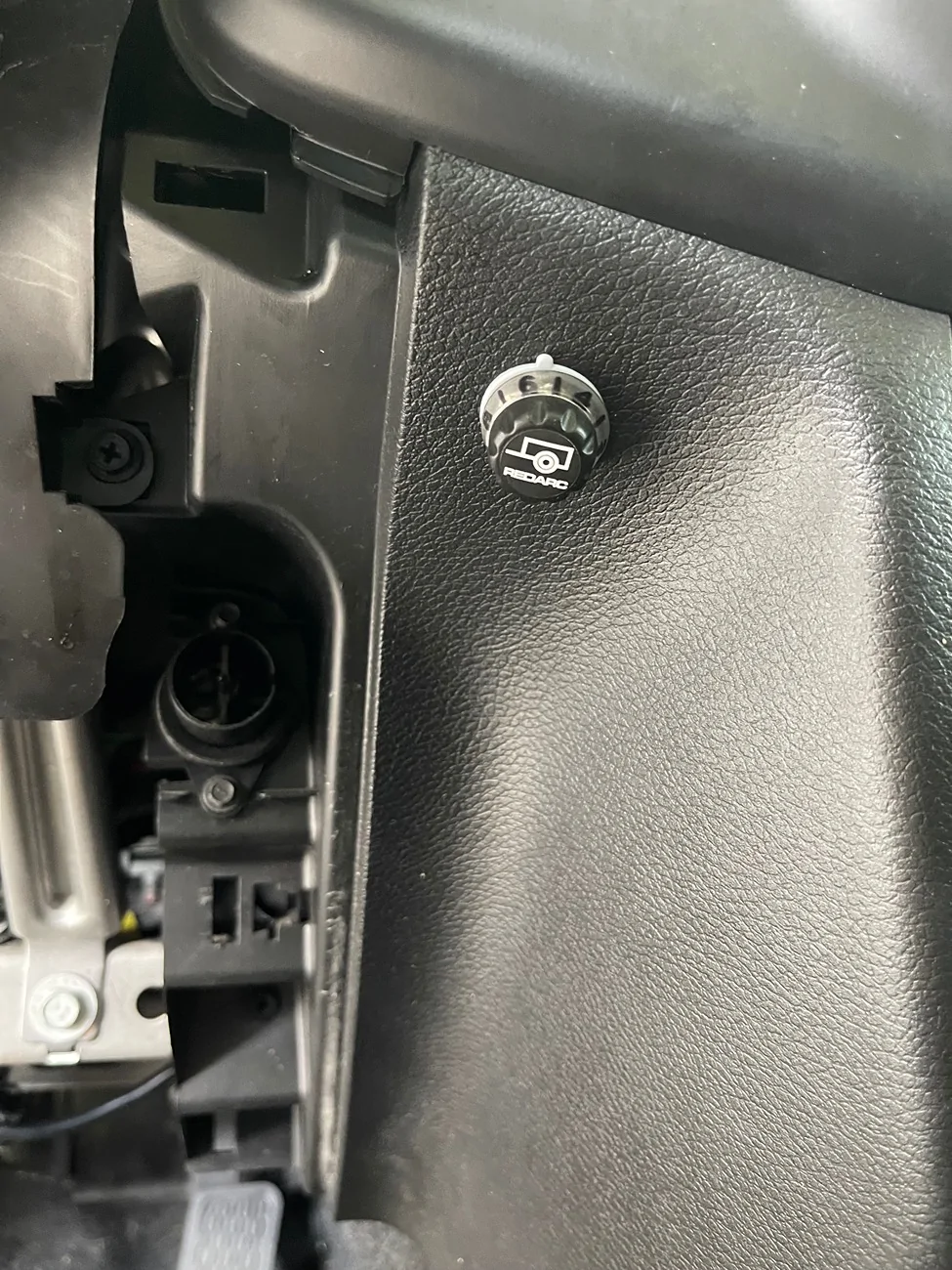 Jeep Gladiator Trailer brake controller IMG_0300