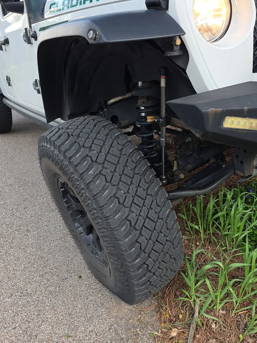 Jeep Gladiator Fender chop & 37s 0267a8b0-9abb-4b15-a8df-e2afce6cebb4