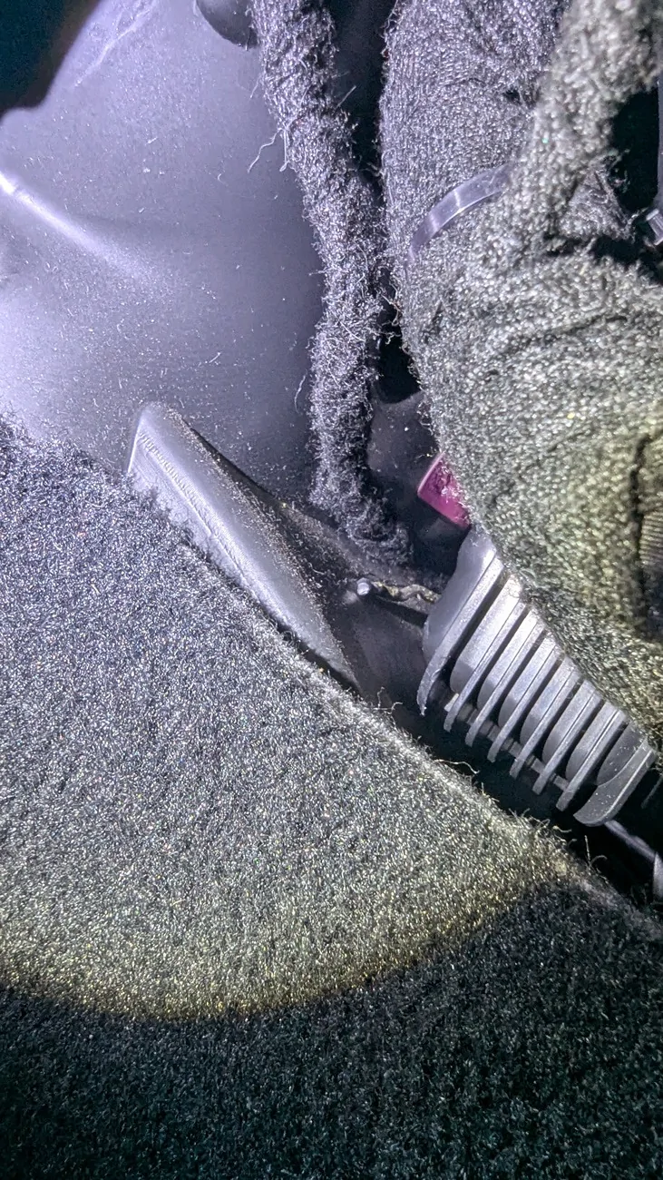 Jeep Gladiator Ignition USB - Installed! 1787430514638-91