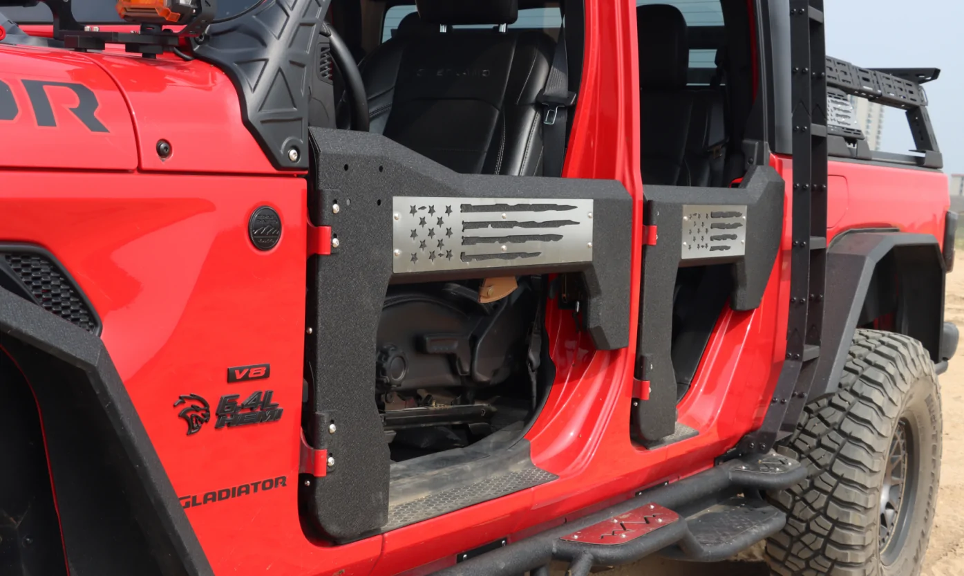 Jeep Gladiator Battle Axe Half Doors for the Gladiator JT — Open-Air Style with Trail-Ready Utility 02_ultimate_doors_476887