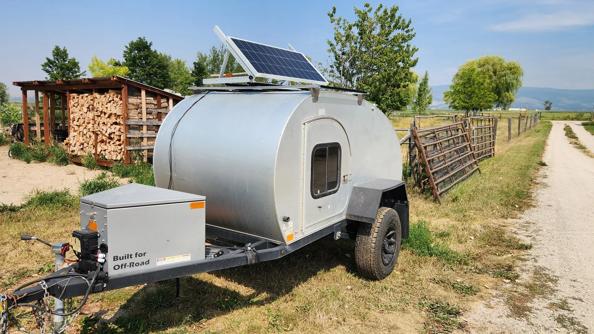 Jeep Gladiator Overlanding and Camping Poll TearDropSolar