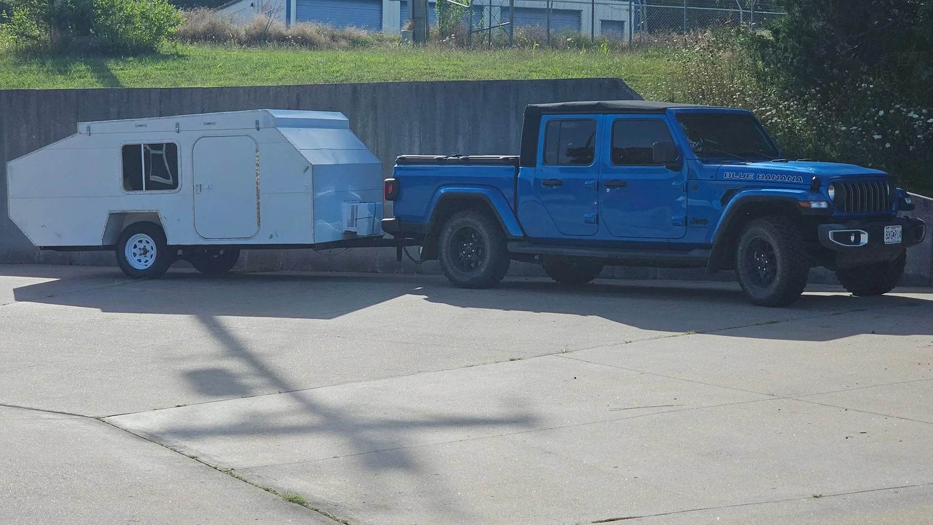 Jeep Gladiator Overlanding and Camping Poll 750597515_27632091893078552_2926682780302059505_n