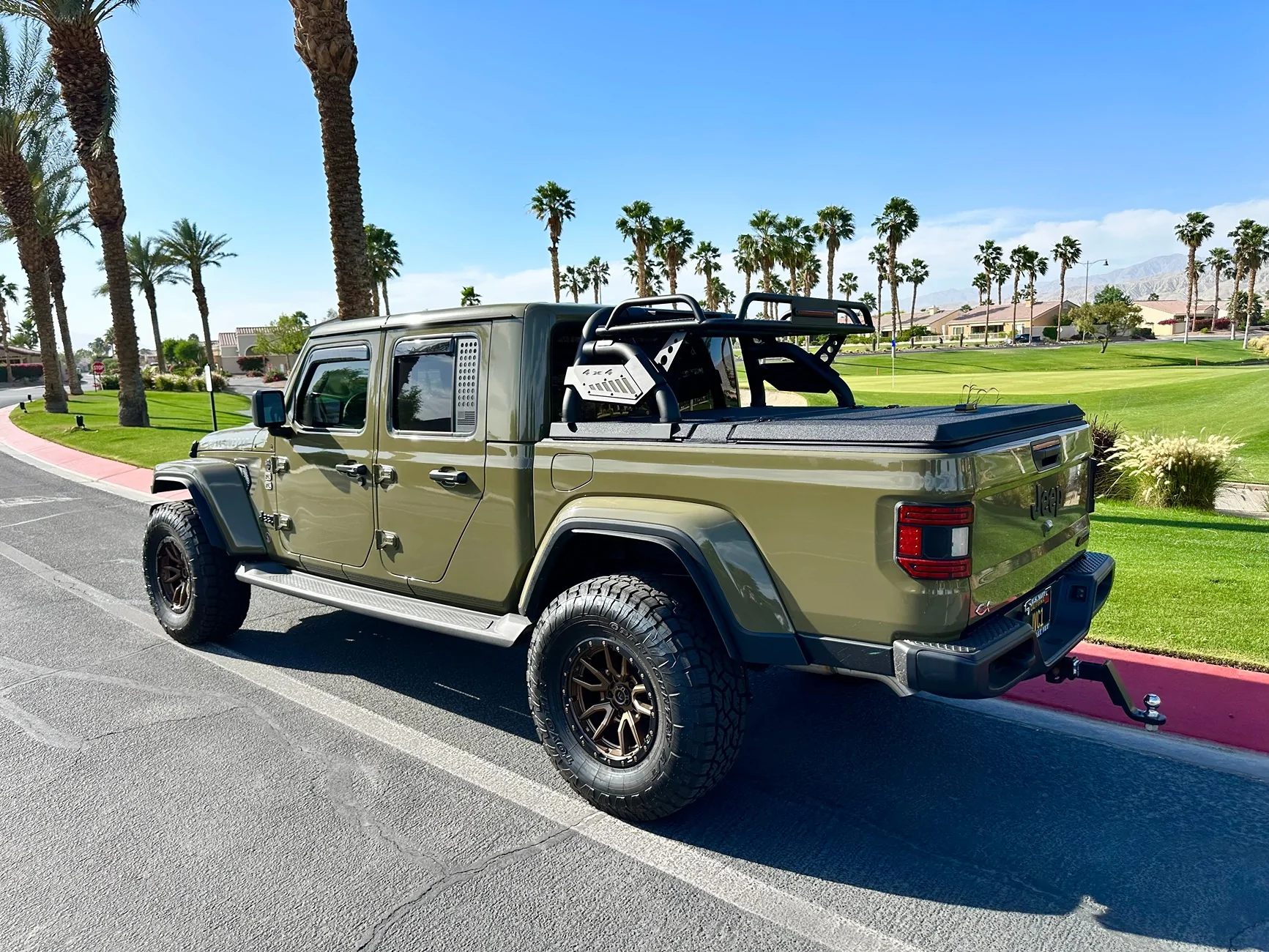 Jeep Gladiator 33's on OEM wheels... image0 (2)
