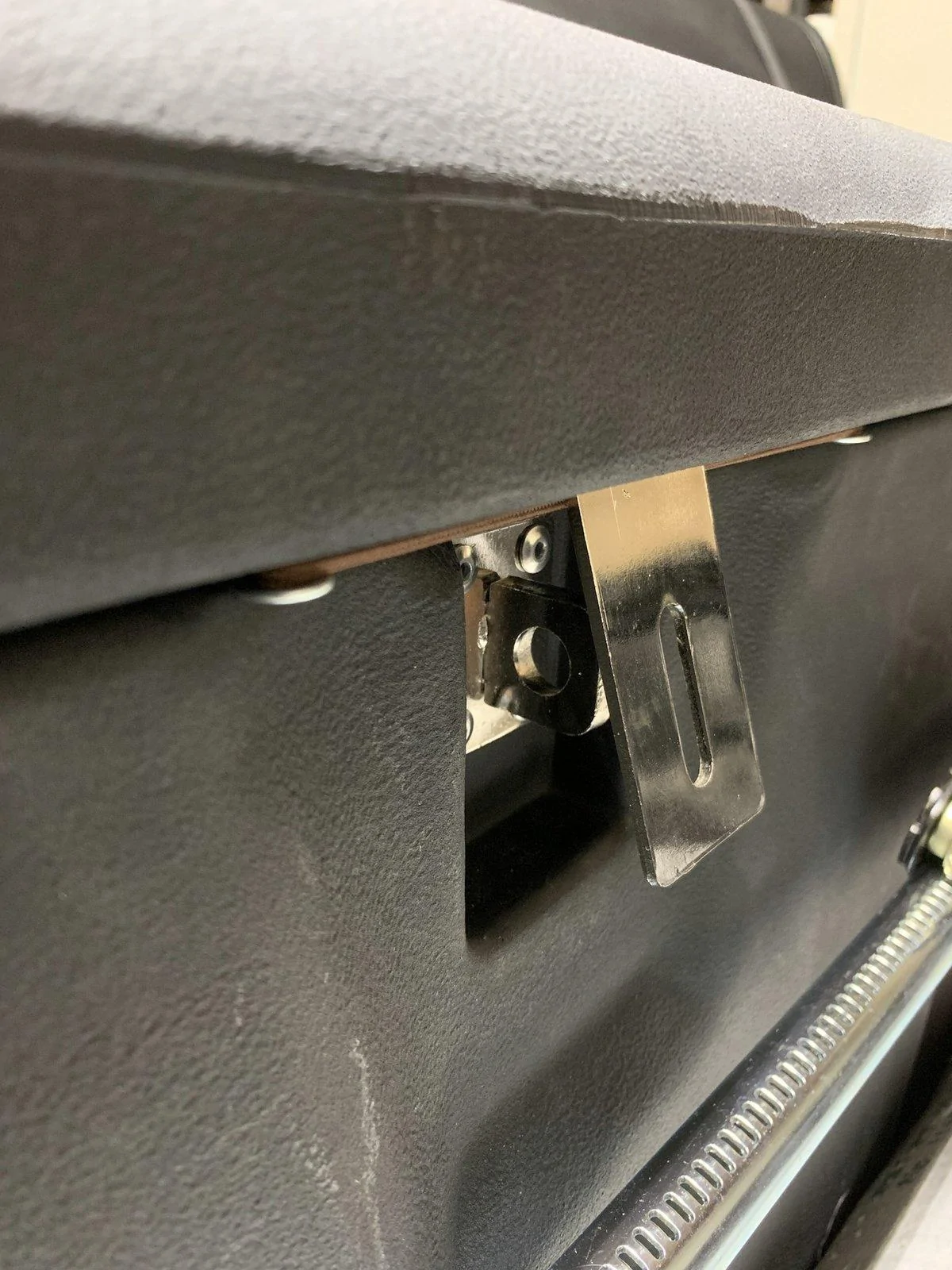 Jeep Gladiator Bed Storage (not drawers) Options 17FF733E-5DAB-4077-BC99-CD609E0347D8