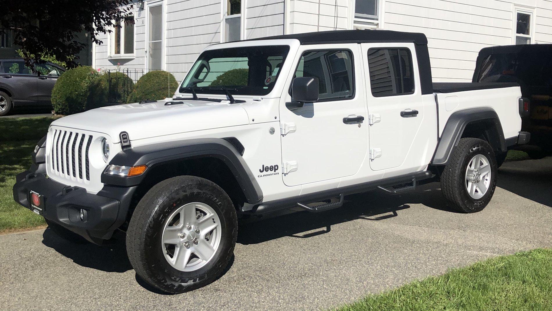 Jeep Gladiator Anyone running bone stock? CCF8158B-9073-4986-94D6-A9F30BBAEB67