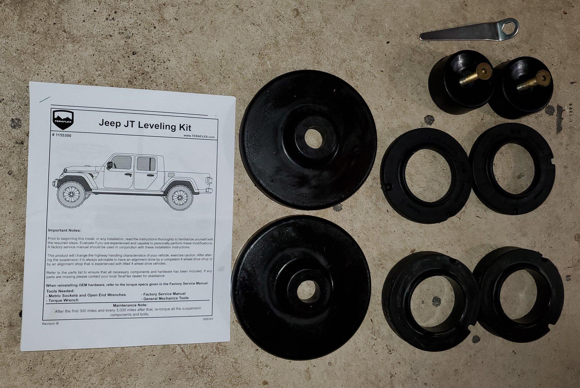 Jeep Gladiator WTS: Teraflex 1.5" front level kit and Daystar 3/4" rear spacer kit $75 20191128_165509