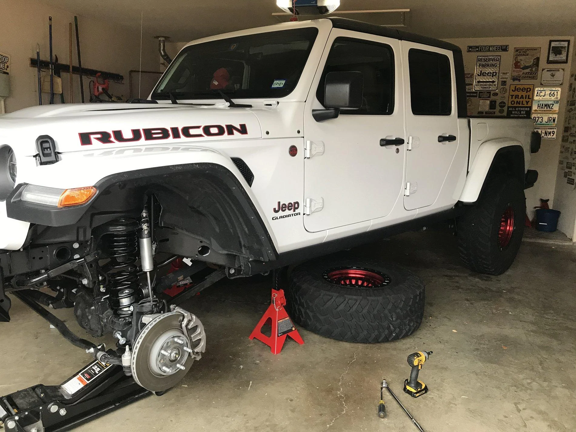 Jeep Gladiator Anyone running the JKS 3.5 inch lift kit. 3F12F244-534D-425F-84A2-4605FE4BE898