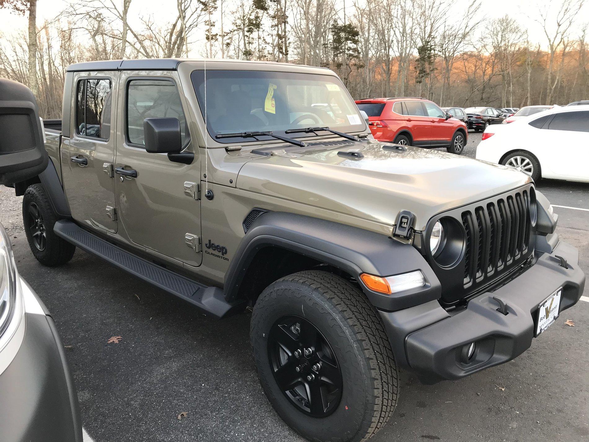 Jeep Gladiator Any Gator Gladiator sightings? 93602C50-BFB7-4B54-B3D8-FE1AC6EEBFDC