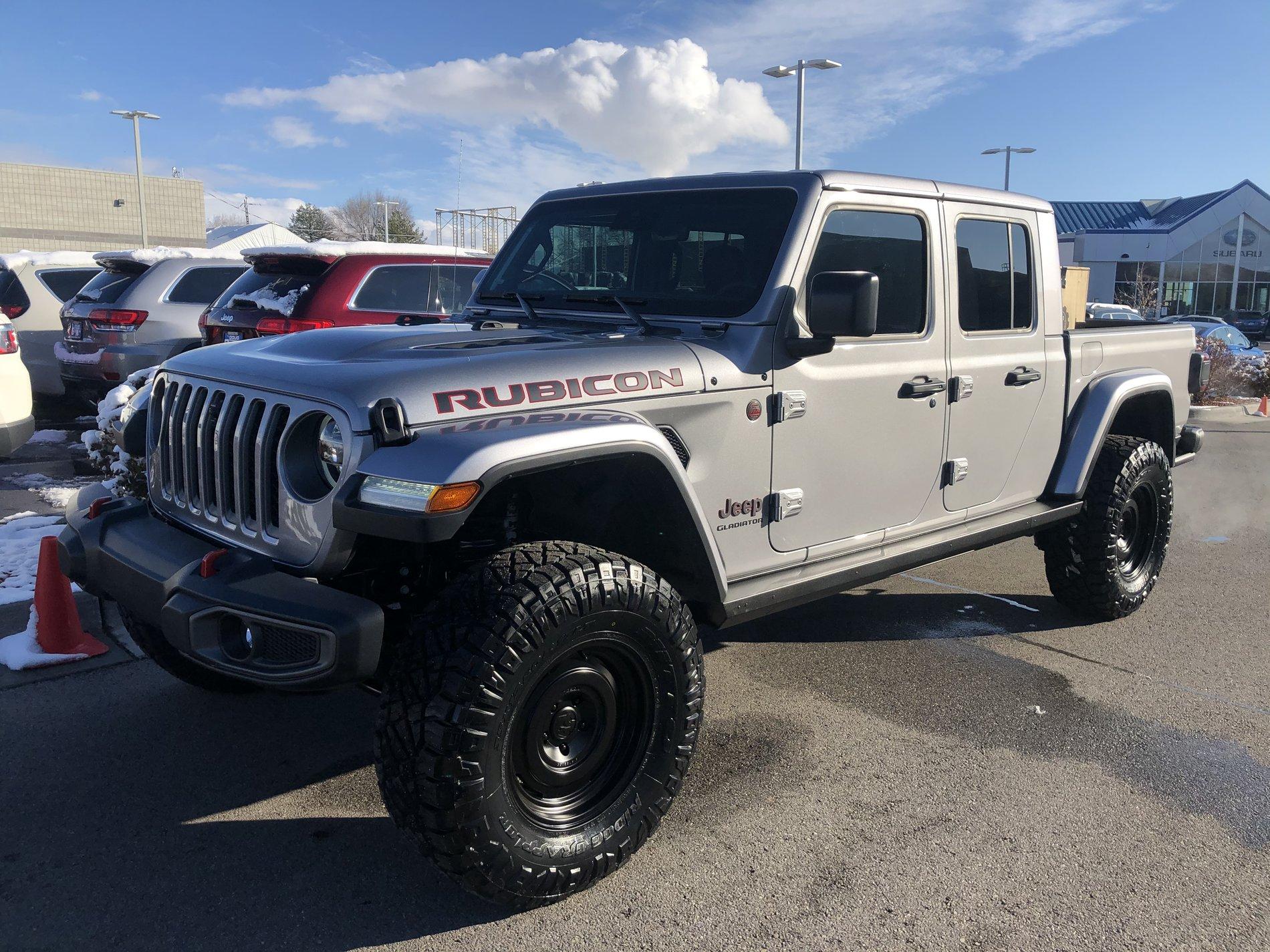 Jeep Gladiator What wheels are you putting on you JT? 0FCA6629-91B2-410B-9028-691CC16179DD