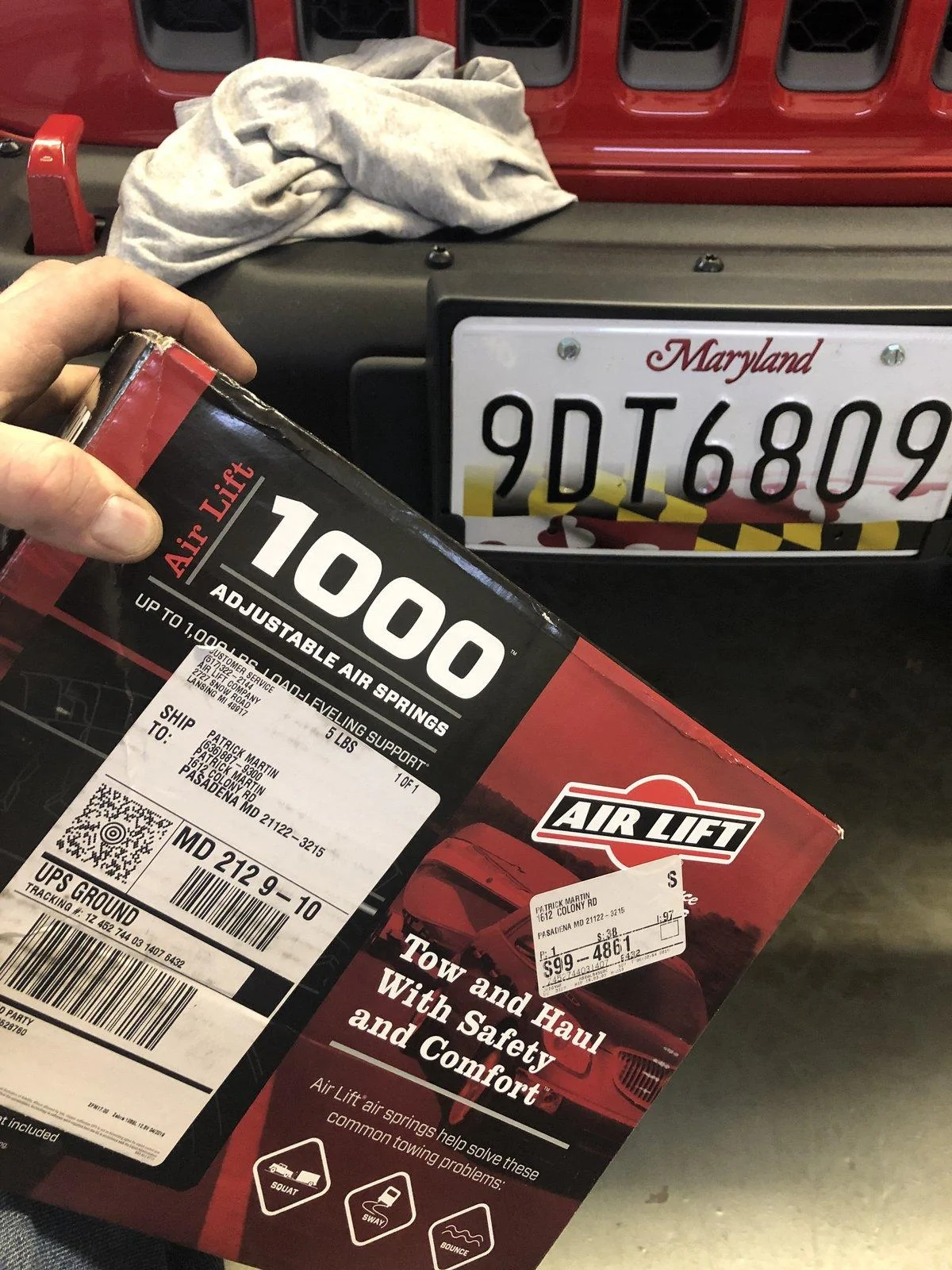 Jeep Gladiator Anyone install rear air bags to help prevent squatting while towing? imag