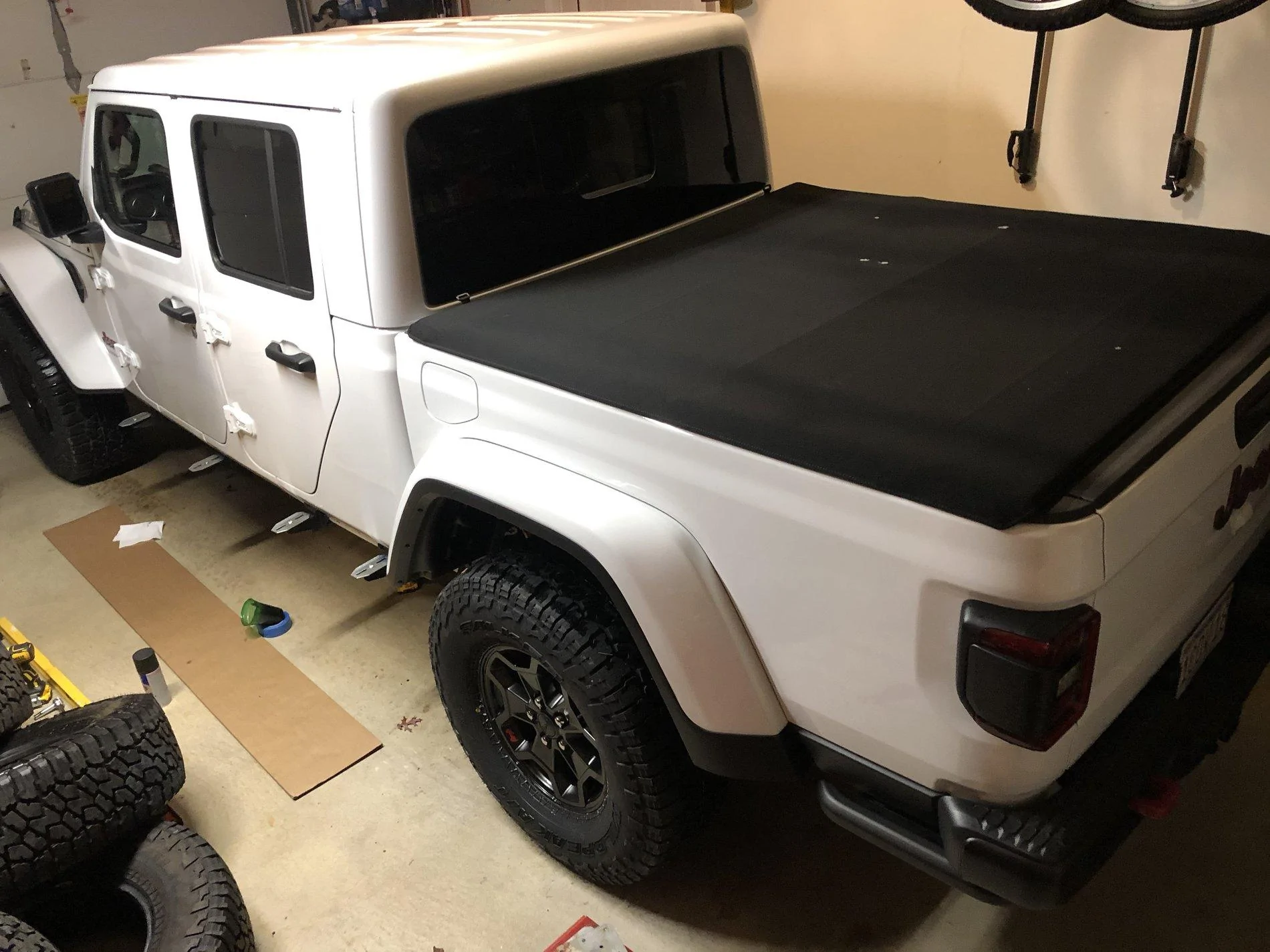 Jeep Gladiator Anyone Running Iron Cross Rocker Steps??? IMG_1500