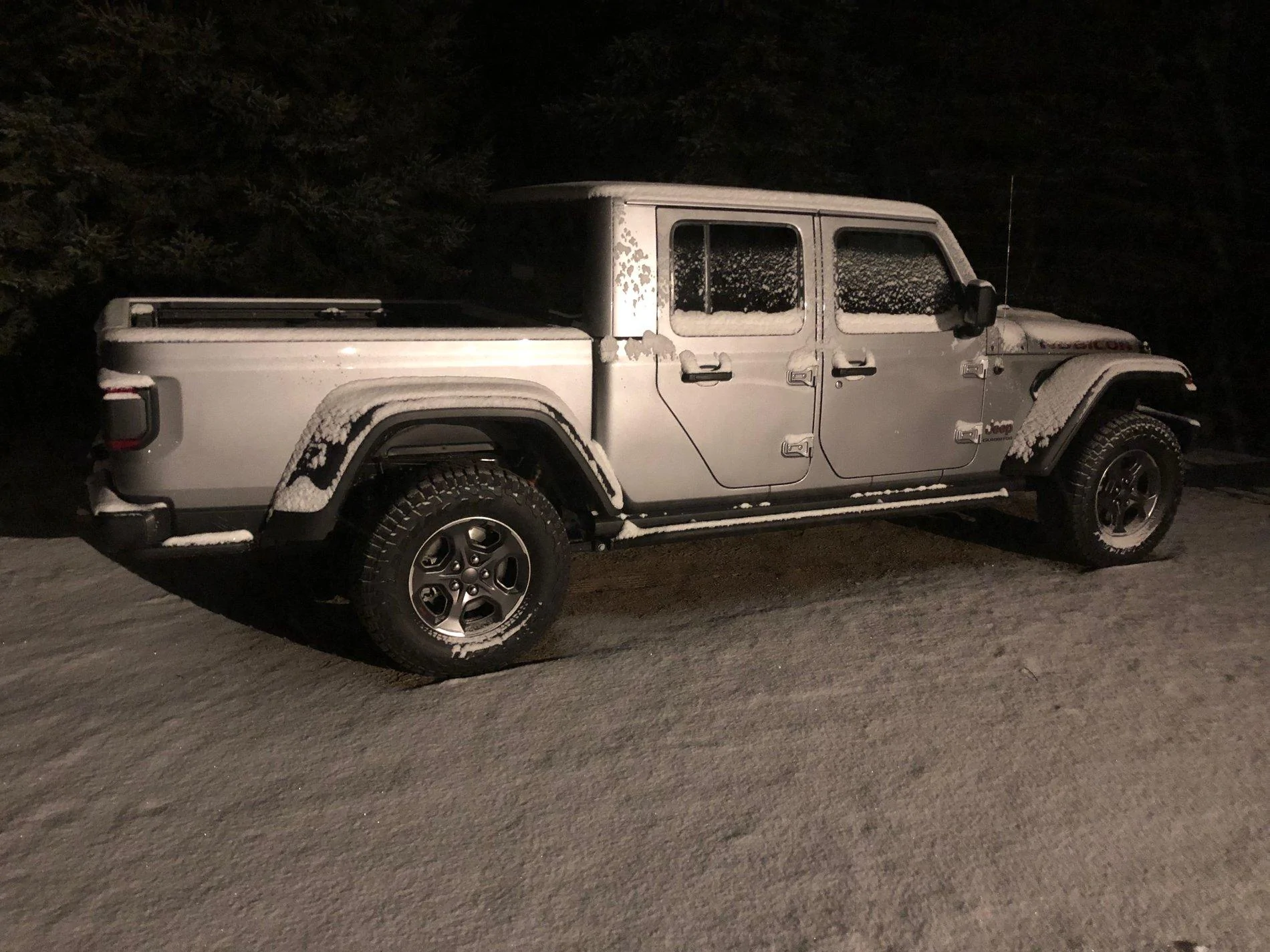 Jeep Gladiator BILLET SILVER Gladiator JT Club IMG_2180[349]