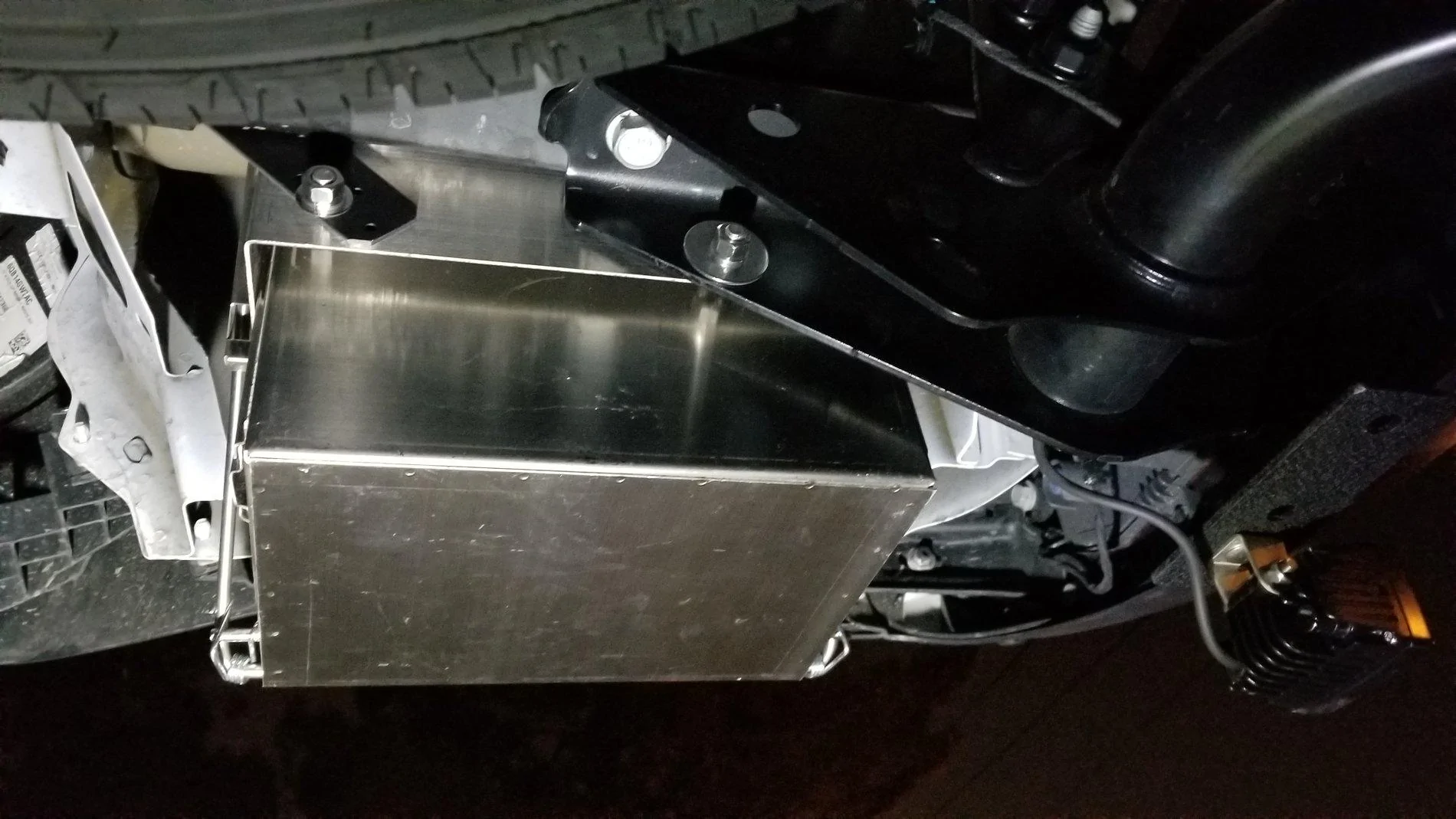 Jeep Gladiator power inverter location? 20191017_193259