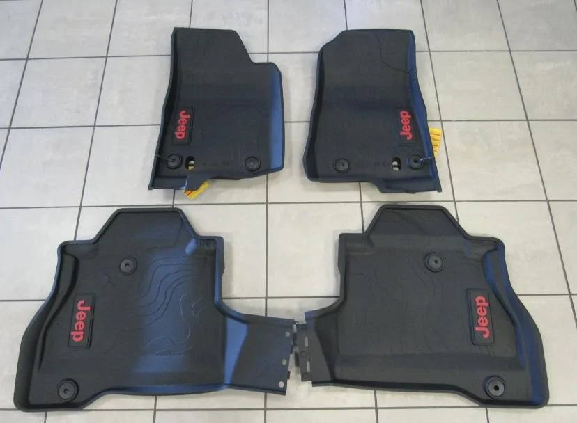 Jeep Gladiator Wanted RED lettering slush mats •FOUND• 36554A12-0612-49C7-9F6C-93796C7E10BA