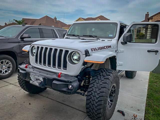 Jeep Gladiator High Line Fenders + Aftermarket Liners = Better Clearance? jeep-jl-high-line-fender-brackets-customer-photos-1