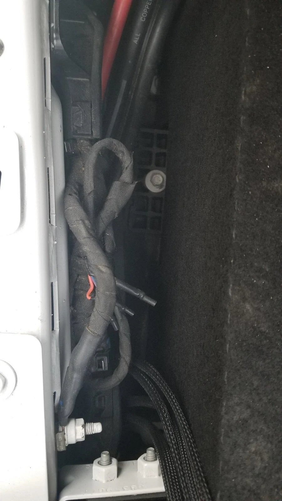 Jeep Gladiator Help, cannot find aux switch wiring under hood 20191203_155936