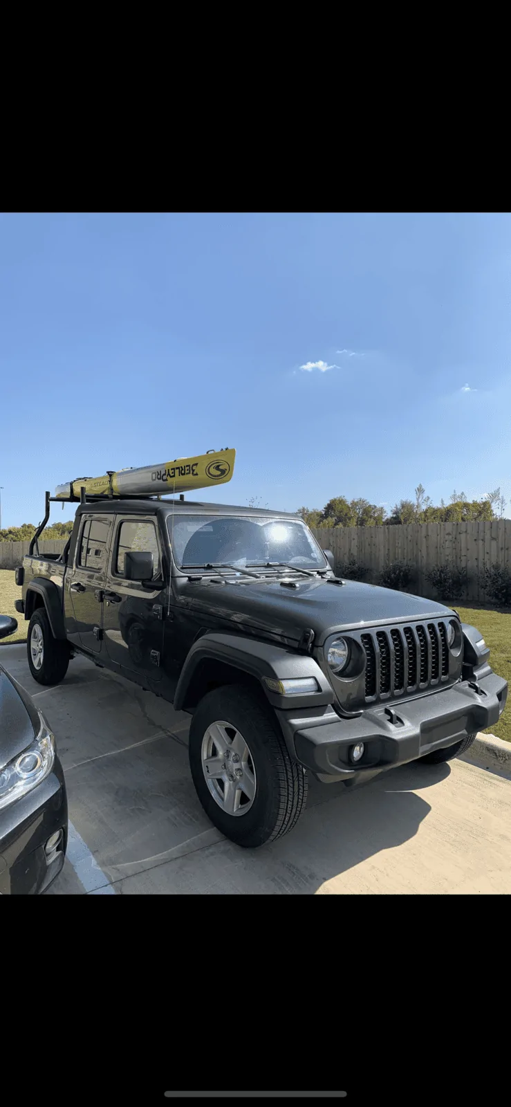 Jeep Gladiator Bed rack/storage for kayaks IMG_0422