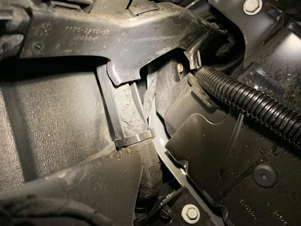Jeep Gladiator Help, cannot find aux switch wiring under hood HqomTV