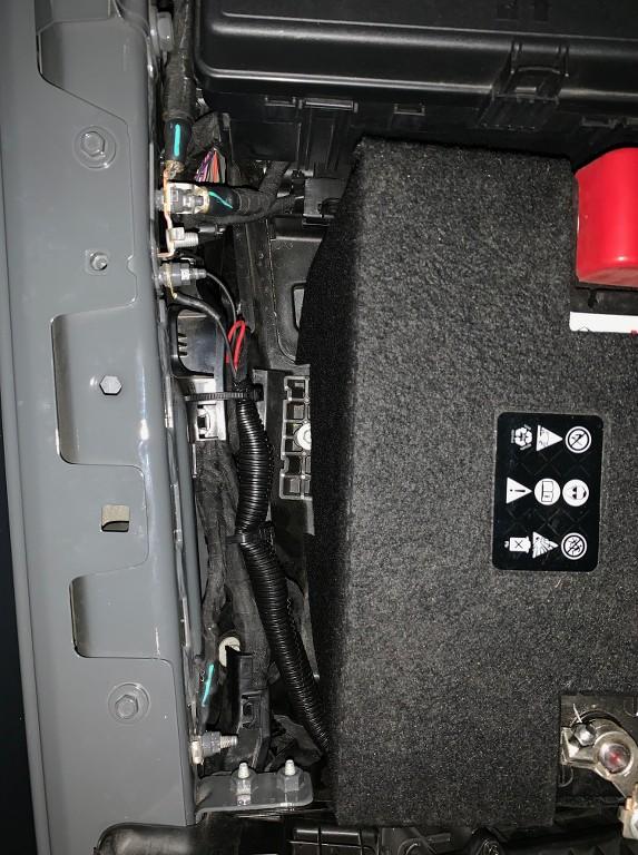 Jeep Gladiator Help, cannot find aux switch wiring under hood wQeQSl
