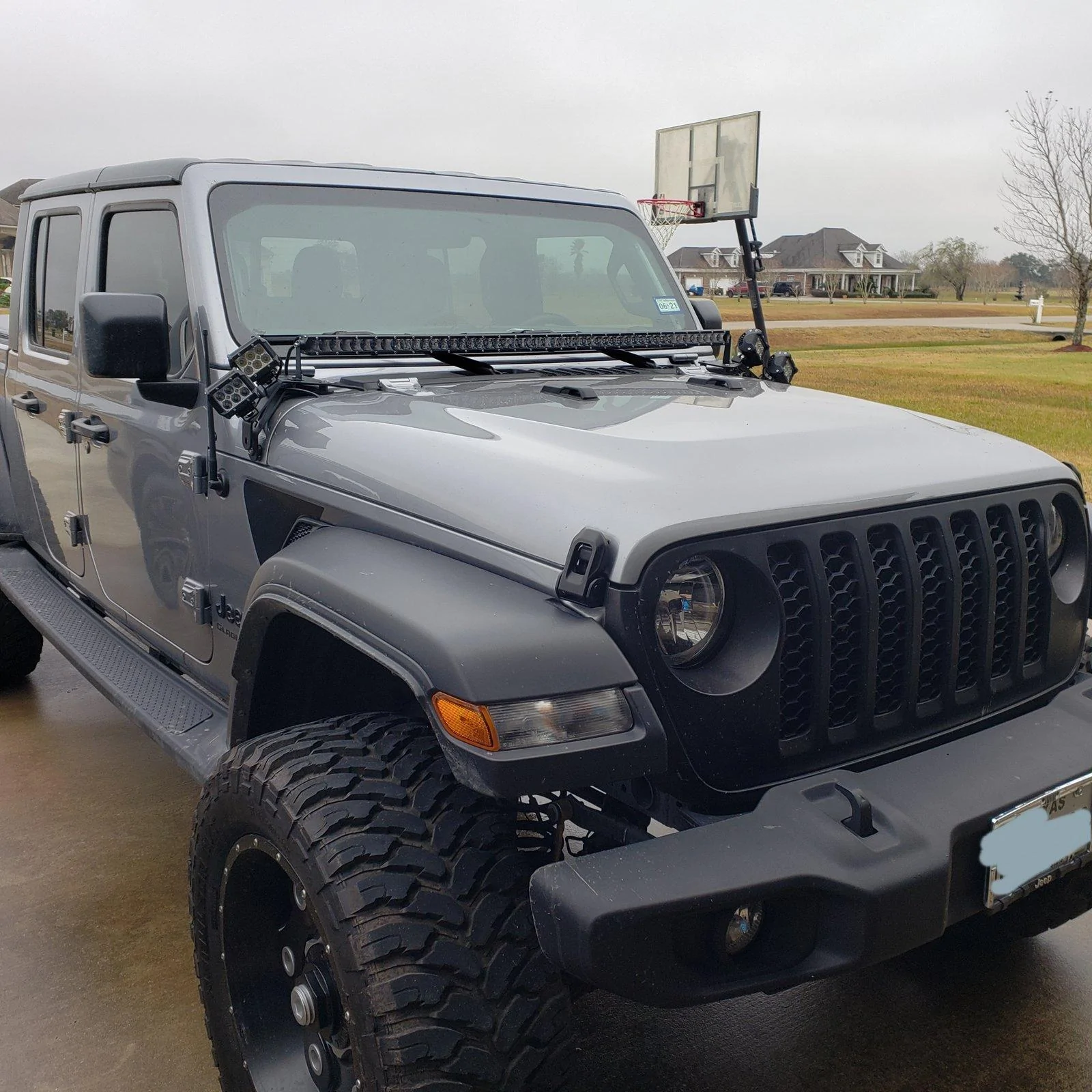 Jeep Gladiator Roof/windshield light bars 20191129_101928