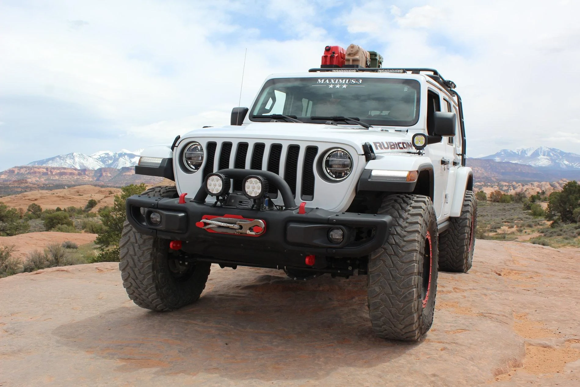 Jeep Gladiator Maximus-3 JT Hoops and Stinger IMG_0702