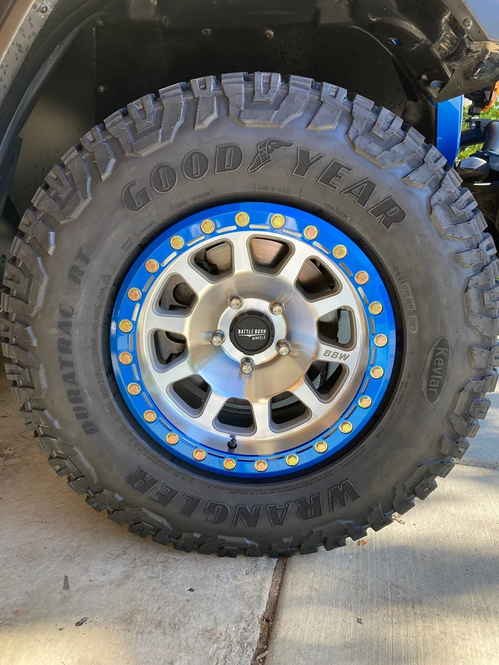 Jeep Gladiator Simulated beadlock wheels. IMG_0156