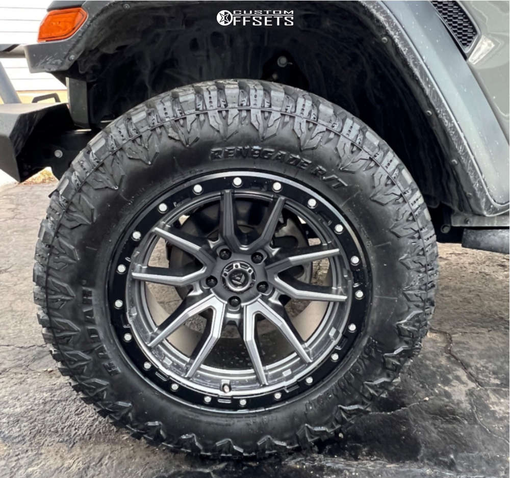 Jeep Gladiator Simulated beadlock wheels. gladiator-jeep-mojave-stock-stock-fuel-rebel-black