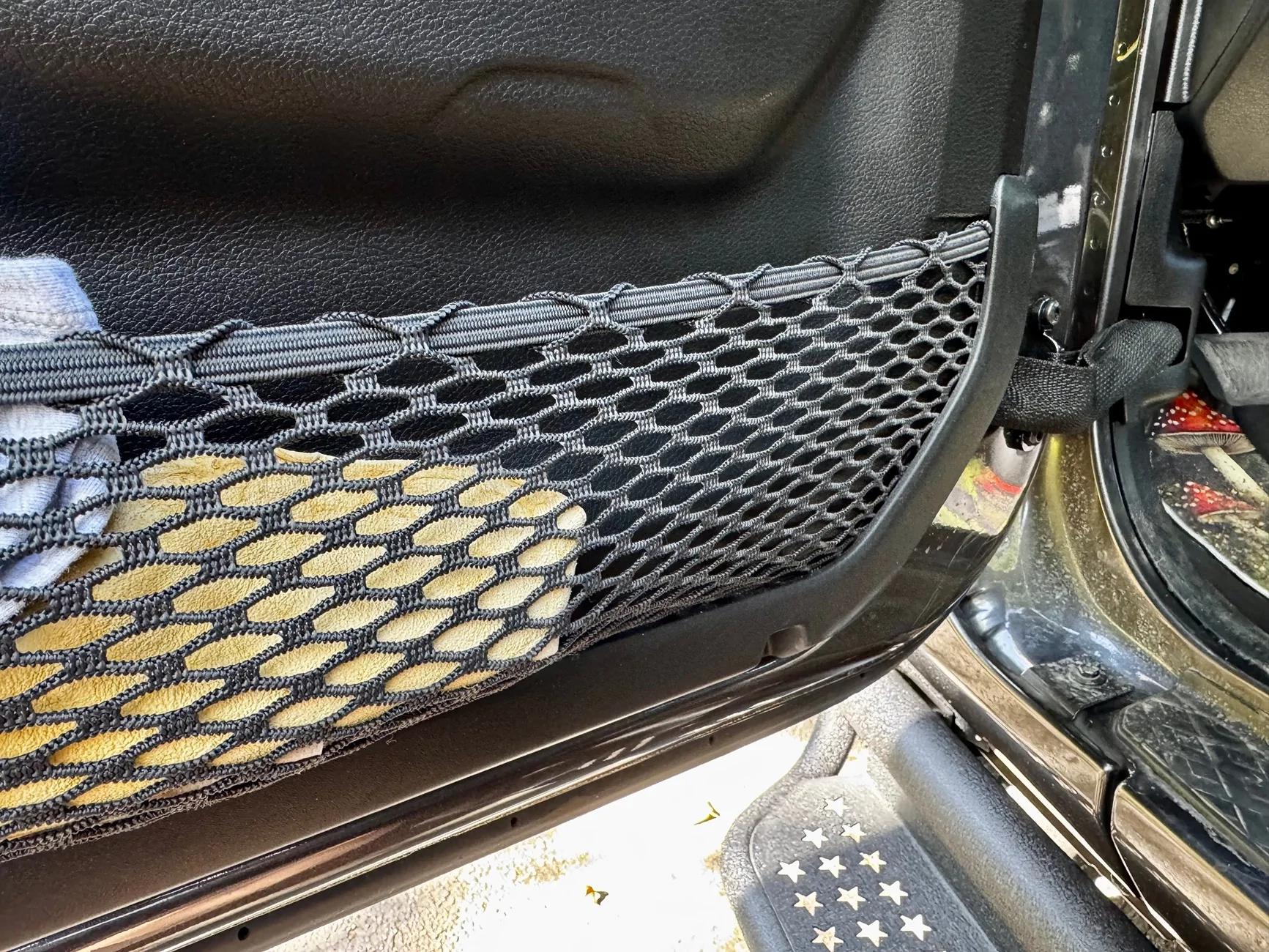 Jeep Gladiator Sunpie Door Cupholder Install IMG_2035
