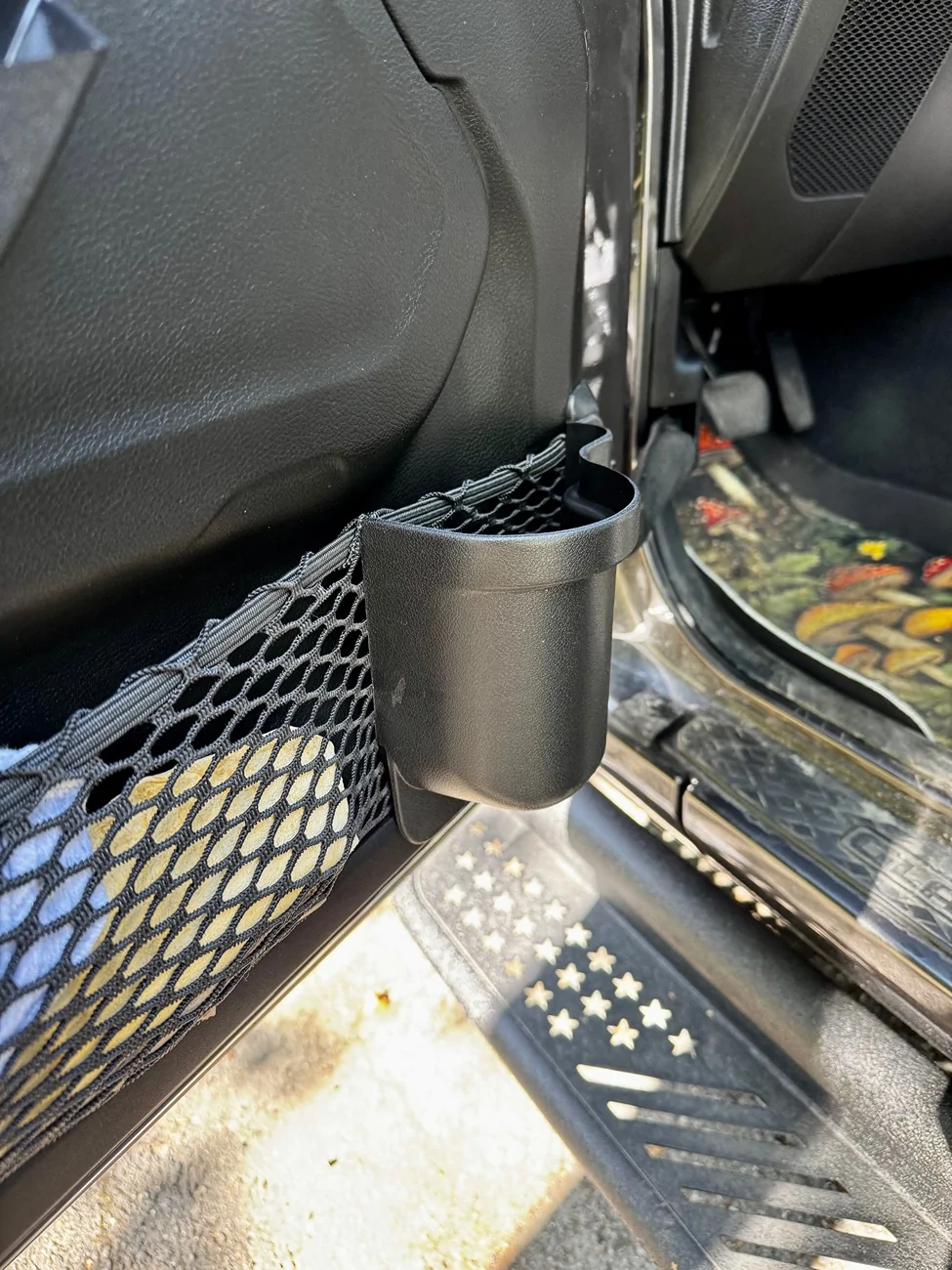 Jeep Gladiator Sunpie Door Cupholder Install IMG_2039