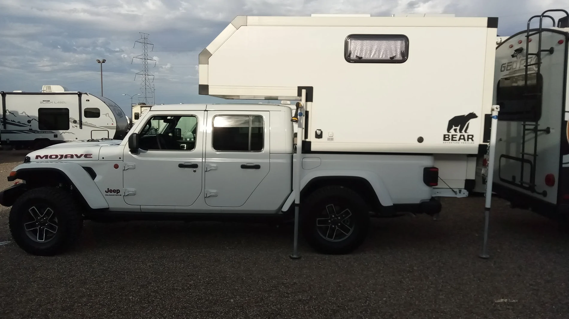 Jeep Gladiator AMW425 RV :) d7f54924-a718-4e96-b53a-eafadddcf017