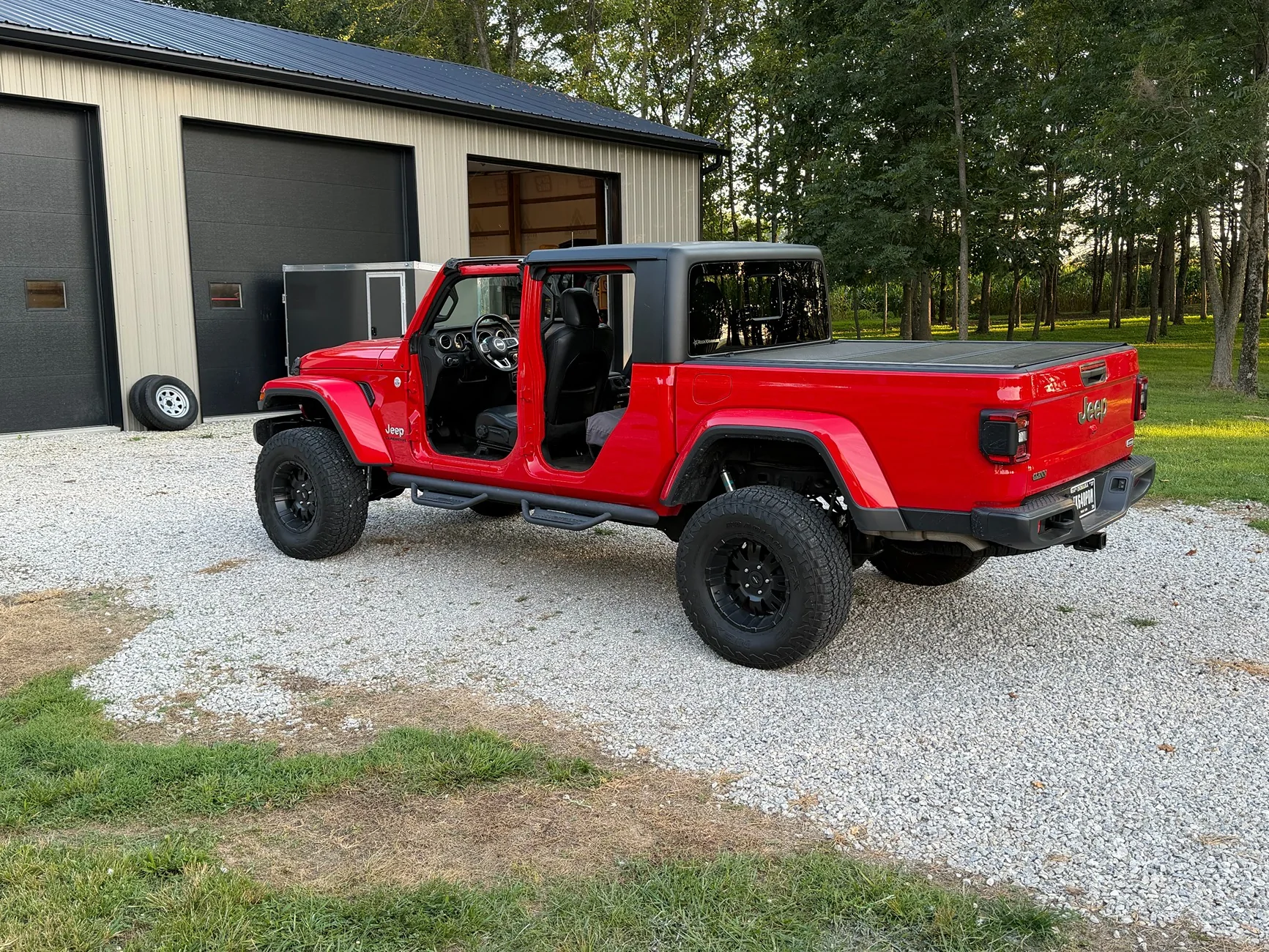 Jeep Gladiator Side steps or not? Or... get steps bed-linered 26-08-30 19-16-29 3292