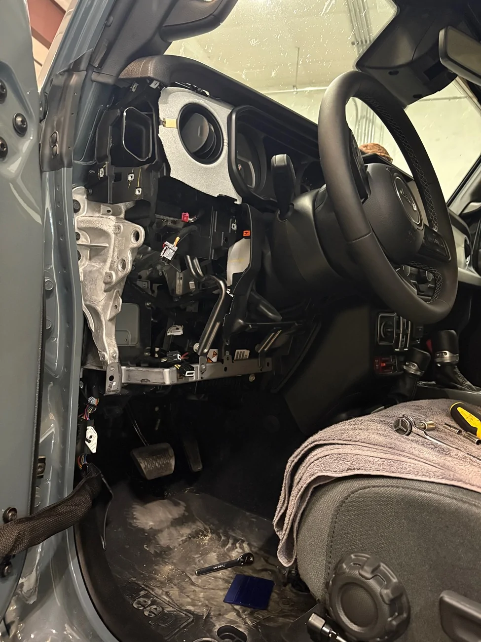 Jeep Gladiator My experience upgrading the lower dash speakers IMG_8146