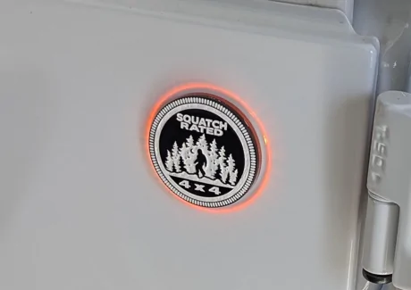 Jeep Gladiator Dress up lighting: Badge Glow -- DIY a glowing badge 1789593183255-c5