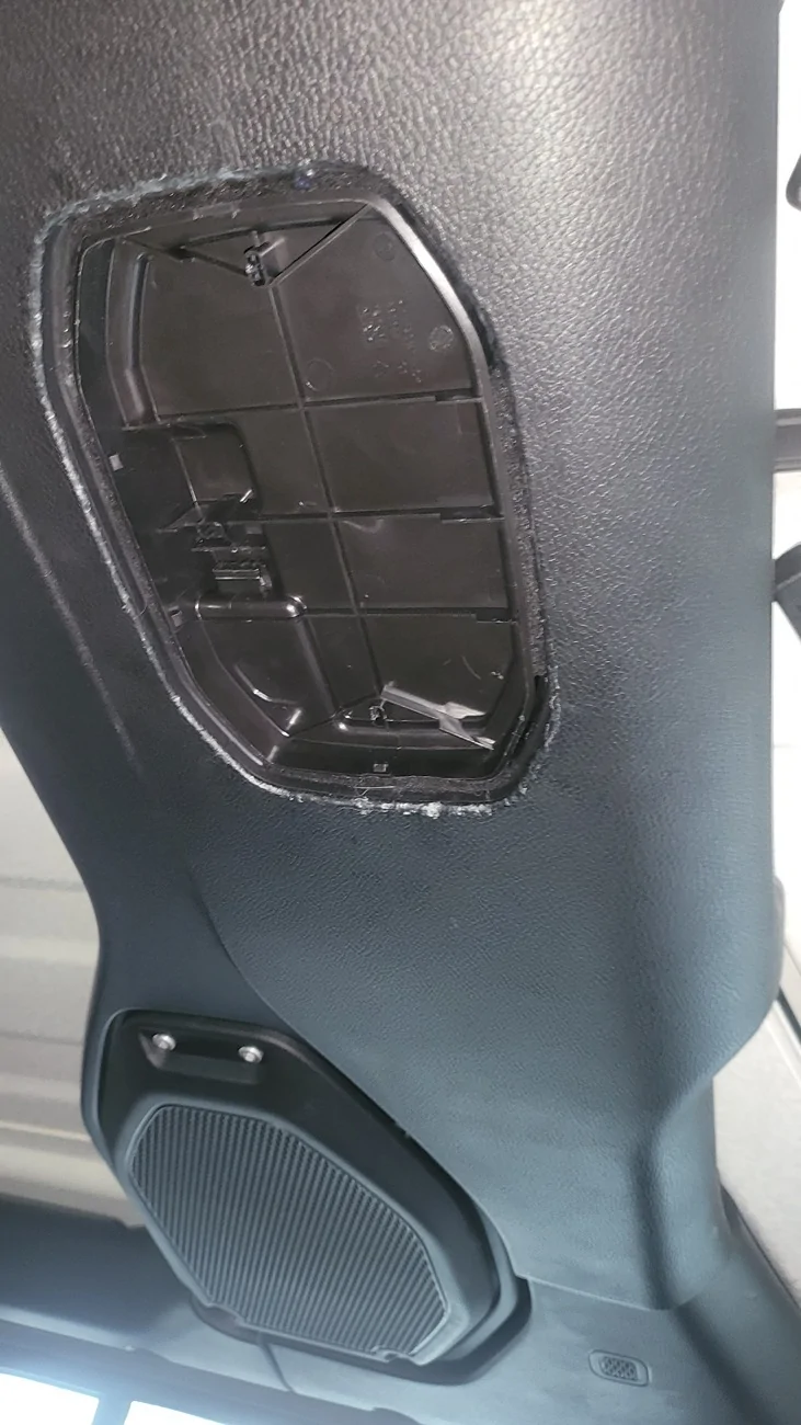 Jeep Gladiator Please HELP - removing DOME LIGHTS 20260917_155139
