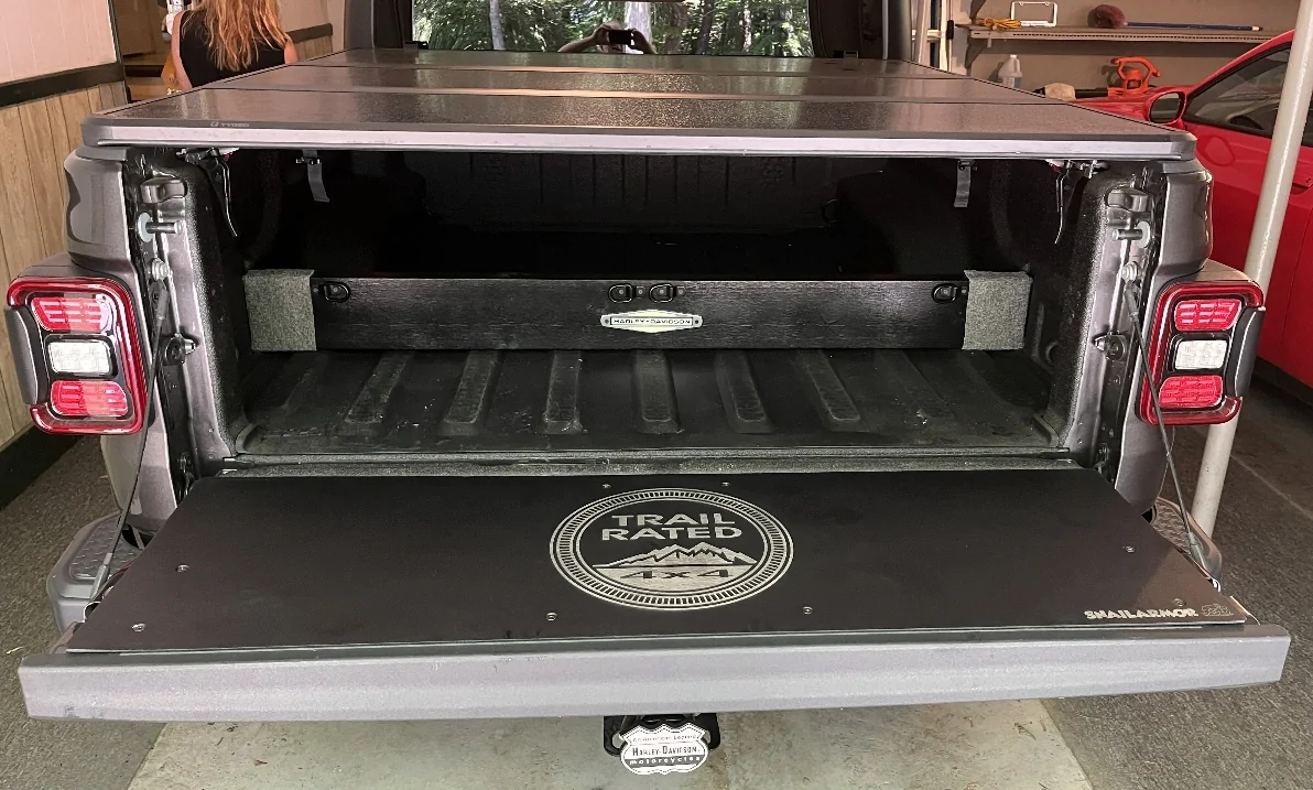 Jeep Gladiator Tailgate Table Panel IMG_2830
