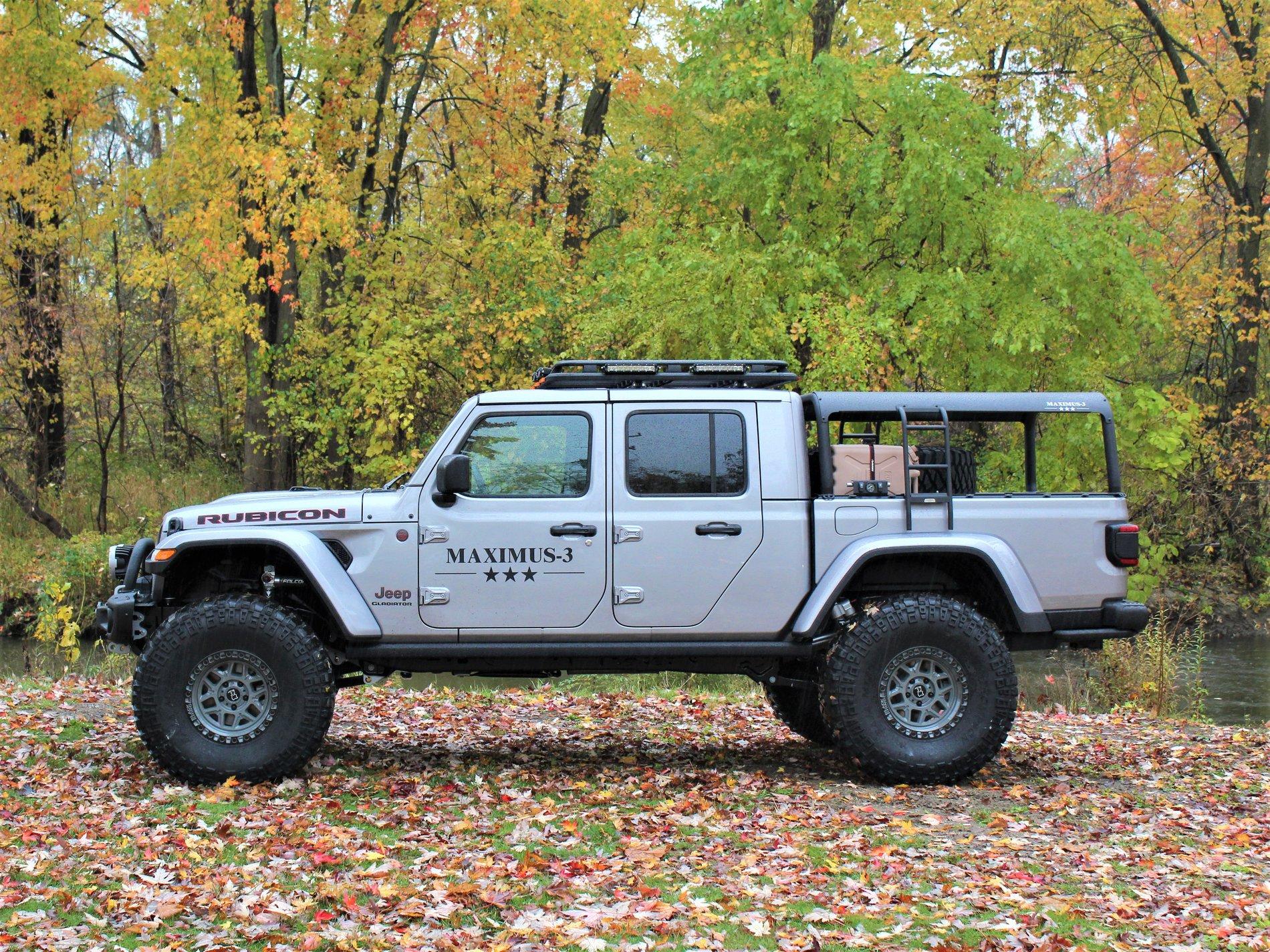 Jeep Gladiator Maximus-3 JT Hoops and Stinger IMG_1117