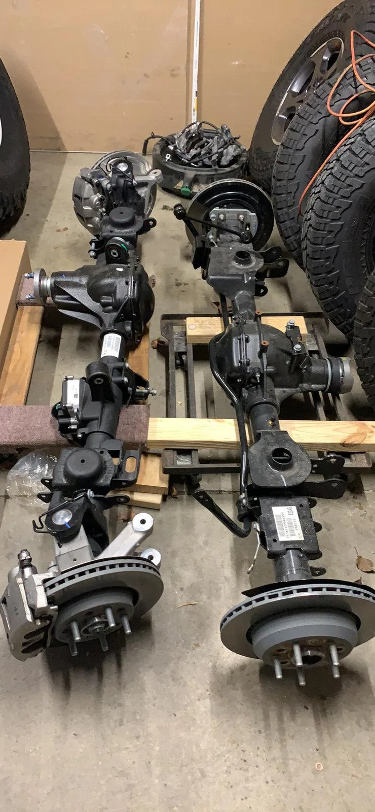 Jeep Gladiator Gladiator Dana 44 axles for sale 6E99B5FA-0D64-4F11-A5FF-497F7676449D