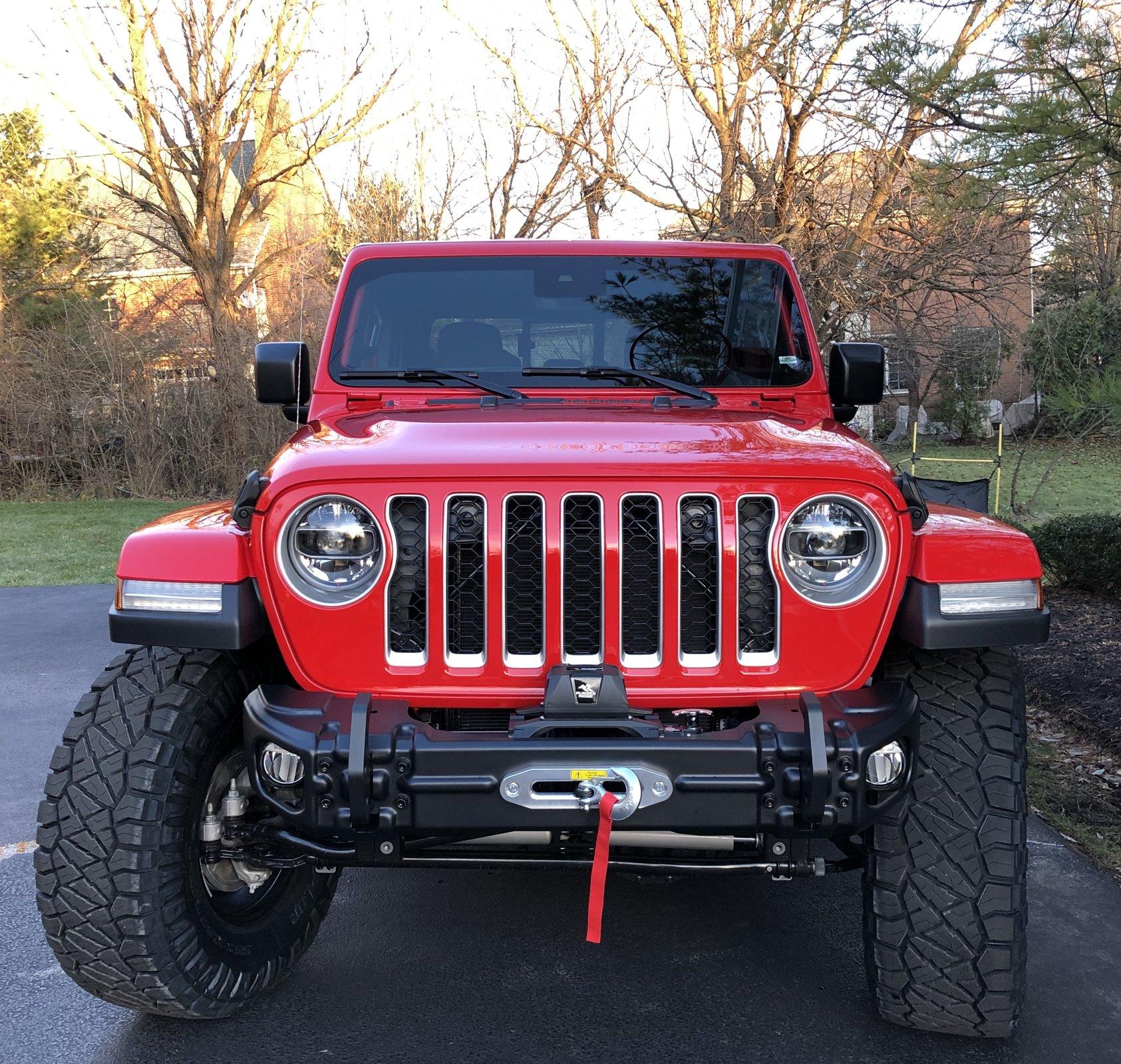 Jeep Gladiator FIRECRACKER RED Gladiator JT Club 934EF112-8A17-4A06-BBCC-7D27C36D2335