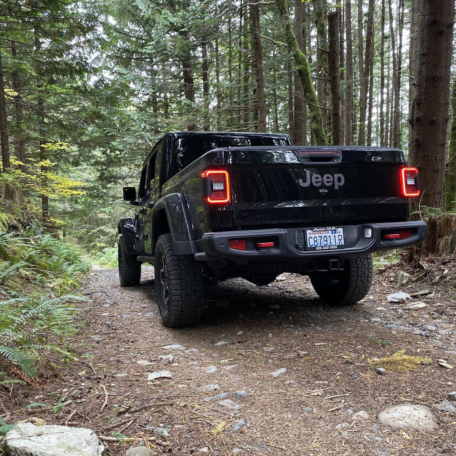 Jeep Gladiator BLACK Gladiator JT Club fullsizeoutput_5d7