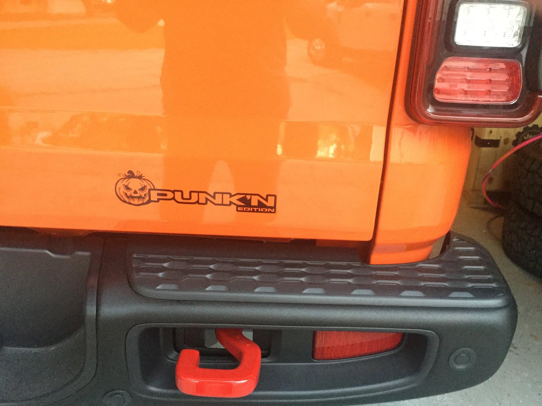 Jeep Gladiator Stickers and decal pics! upload_2019-12-6_7-25-7