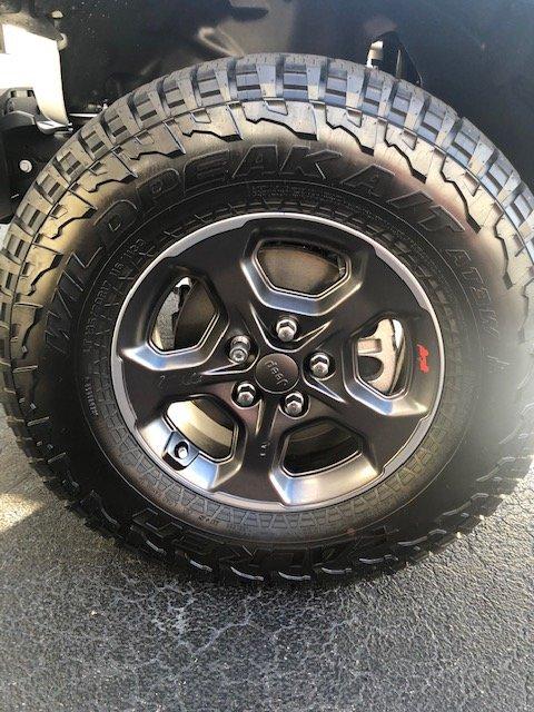 Jeep Gladiator 17" Jeep Gladiator Wheels and tires OEM take offs for sale IMG_2702